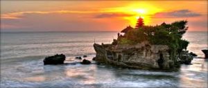 tanah lot temple is interesting places to visit